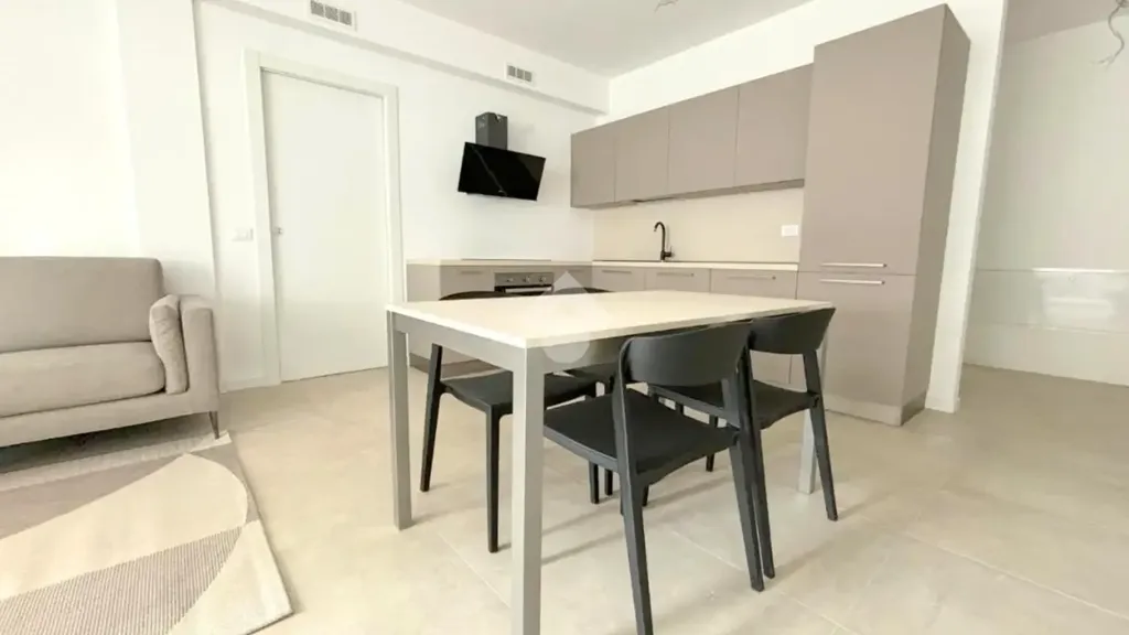 Salle à manger - New Triplex with Garden in Carpenedolo