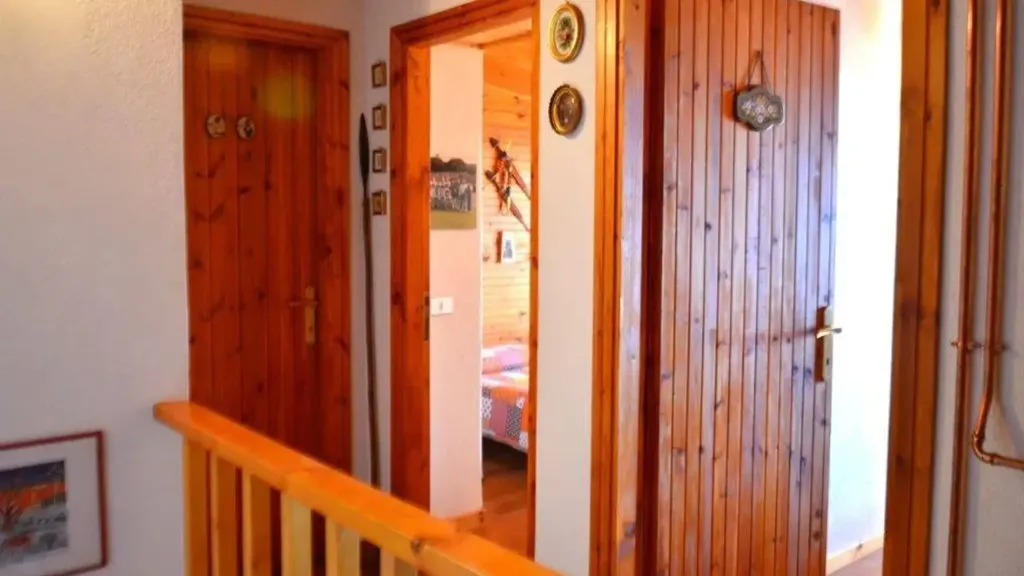 Esik - Terraced House with Panoramic View in Ovindoli