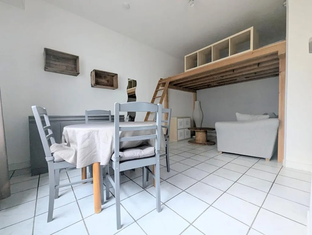 Salle à manger - Studio au Calme avec Cuisine Américaine à Cachan