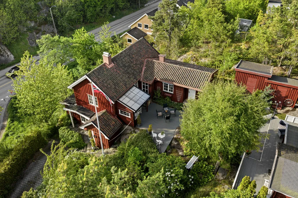 Õhuvaade - Charming Detached House with Garden in Kråkerøy