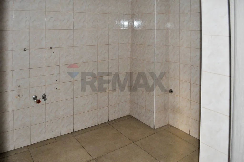Salles de bain - Shop with Double Frontage in Catania's Borgo