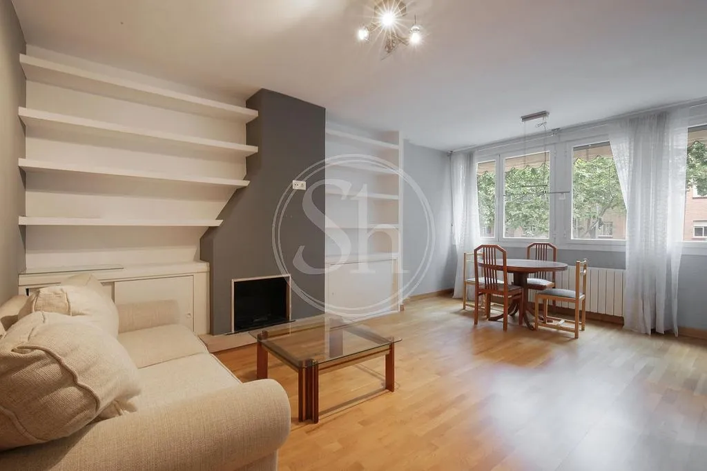 Séjour - 1-Bed Flat with Pool in Ciudad Lineal