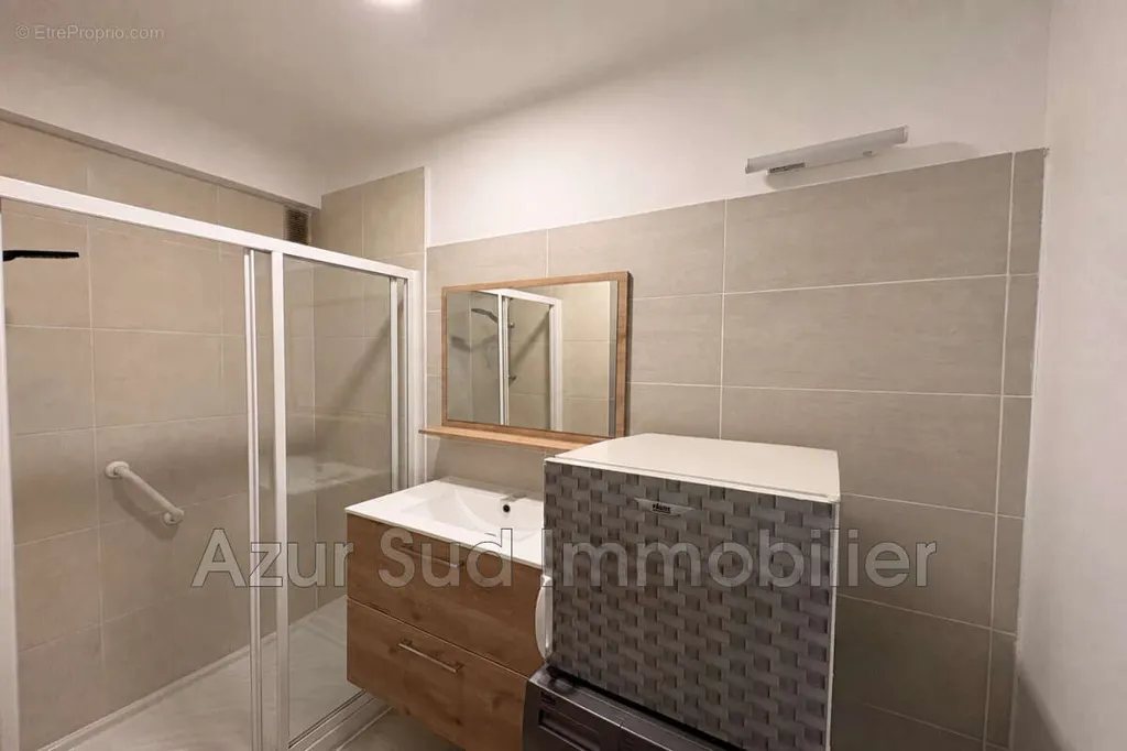 Bagni - Bright 2-Bed Apartment with Parking in Antibes
