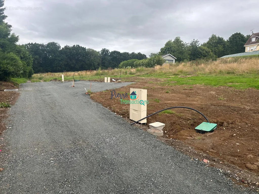 Aed - Buildable Plot with Utilities near Bolbec