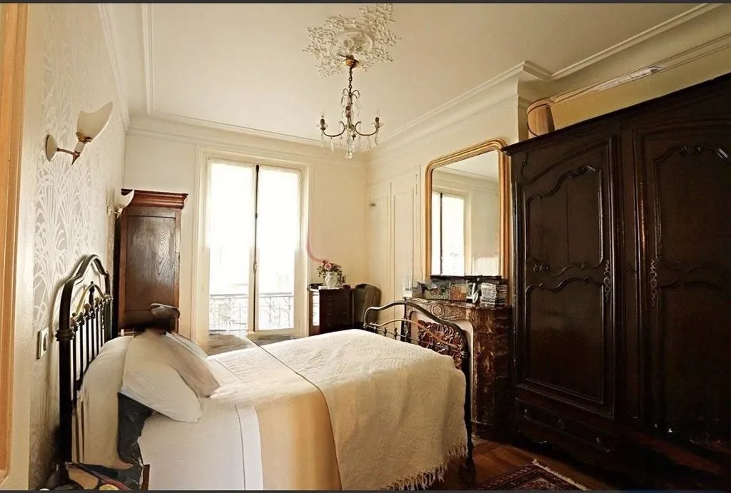 Camere da letto - Haussmannian Flat in Canal Saint Martin, Paris