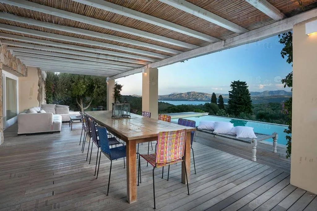 Terrass - Luxury Villa with Pool in Cugnana Verde, Sardinia