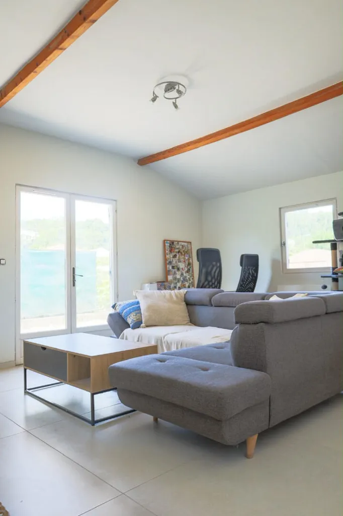 Elutuba - Family House with River Access in Montluel
