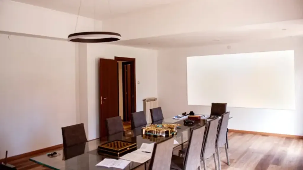 Dining Room - Modernised Apartment with Balcony in Messina