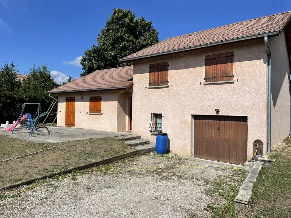 Extérieur - Villa Meublée avec Piscine à Chabons
