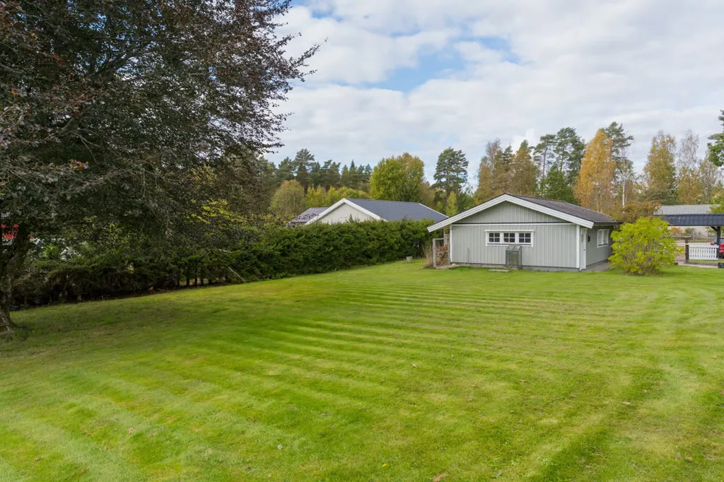 Jardin - Villa with Private Golf Course in Fristad