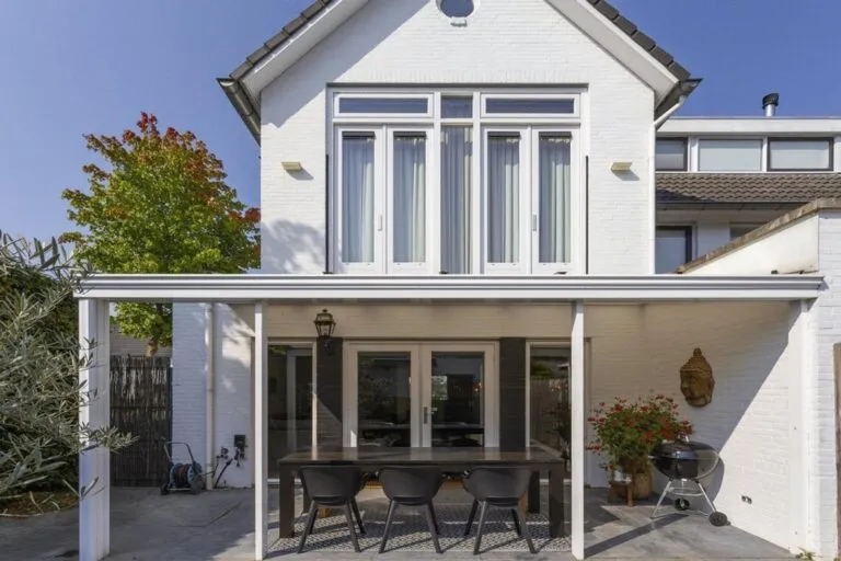 Terrazza - Corner House with Jacuzzi in Eindhoven