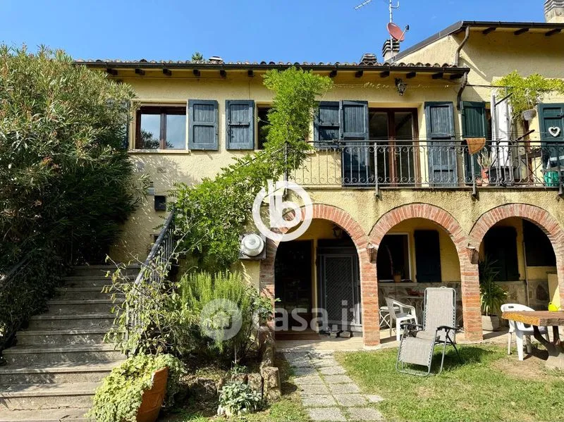Terrace - Rustic Trilocale with Balcony in Pianoro