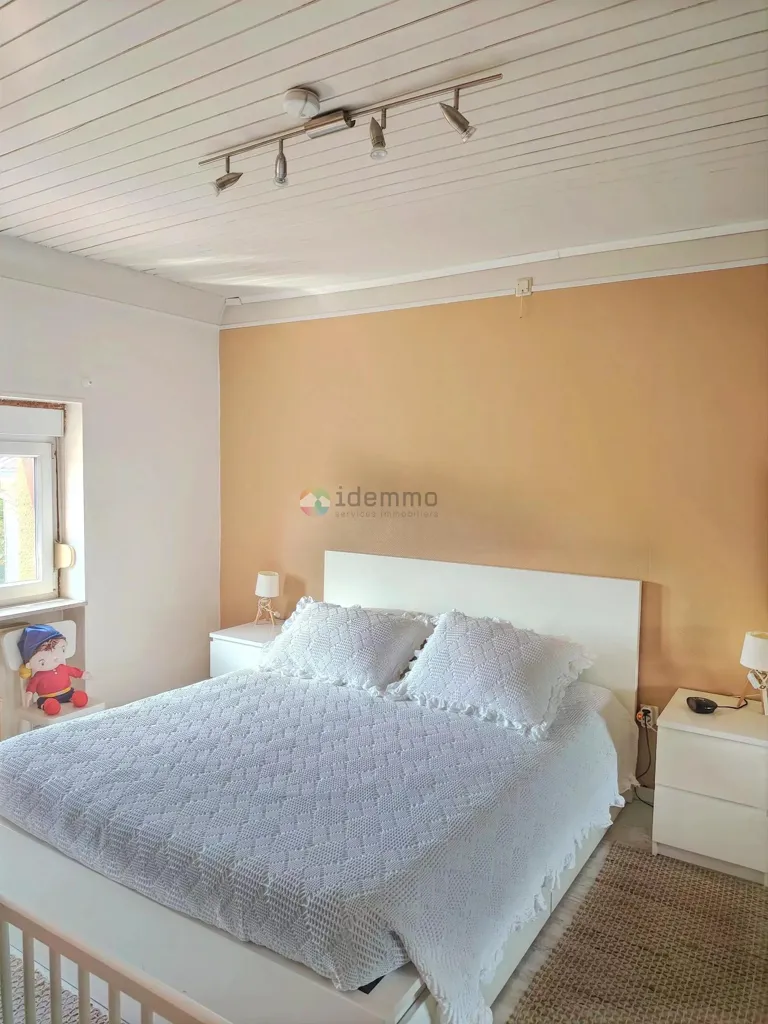 Chambres - Maison avec Terrasses et Bassin à Niederkorn