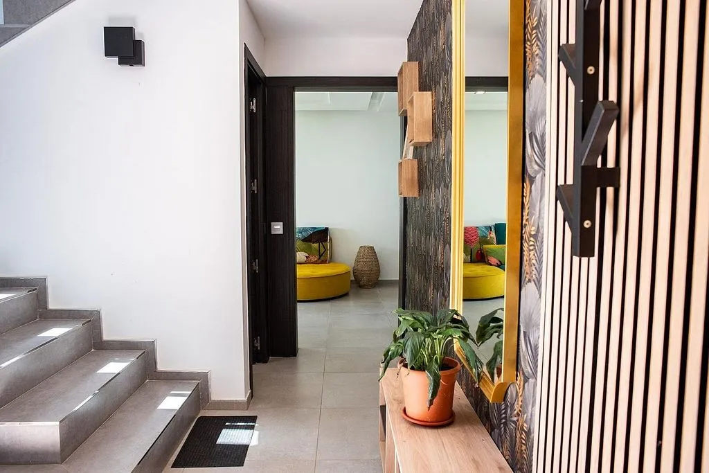 Entrée - Reformed Semi-detached House with Terrace in Ingenio