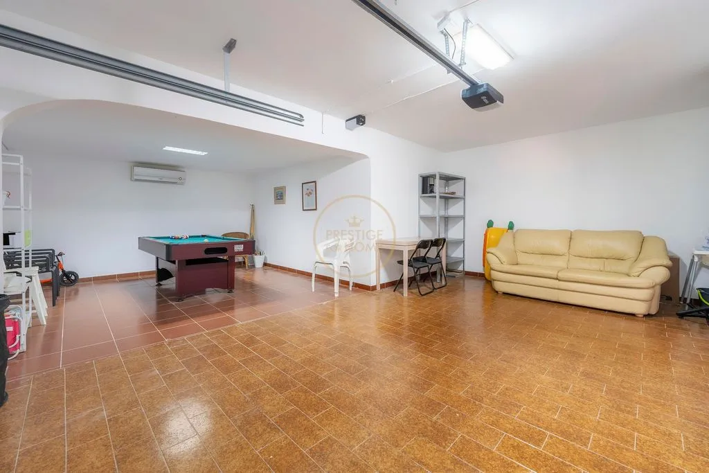 Toad - Luxury Villa with Pool in Quarteira