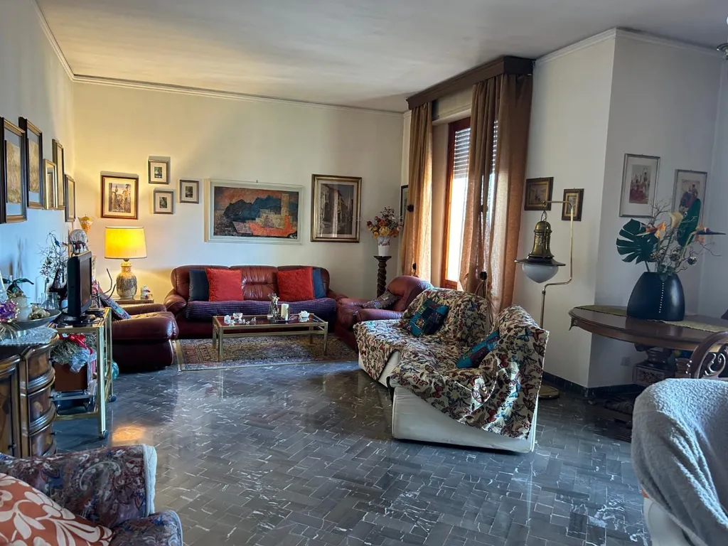Soggiorno - Penthouse with Terraced View in Empoli