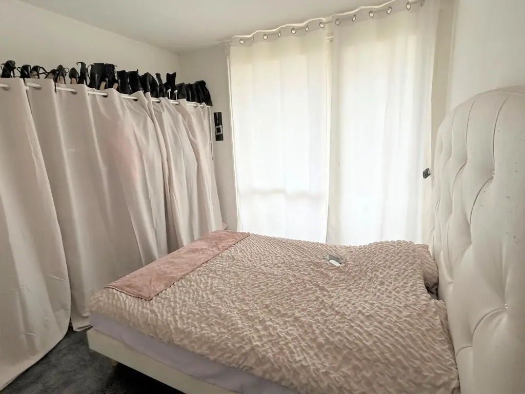 Magamistoad - Four-Bedroom Flat with Balcony in Saint-Quentin