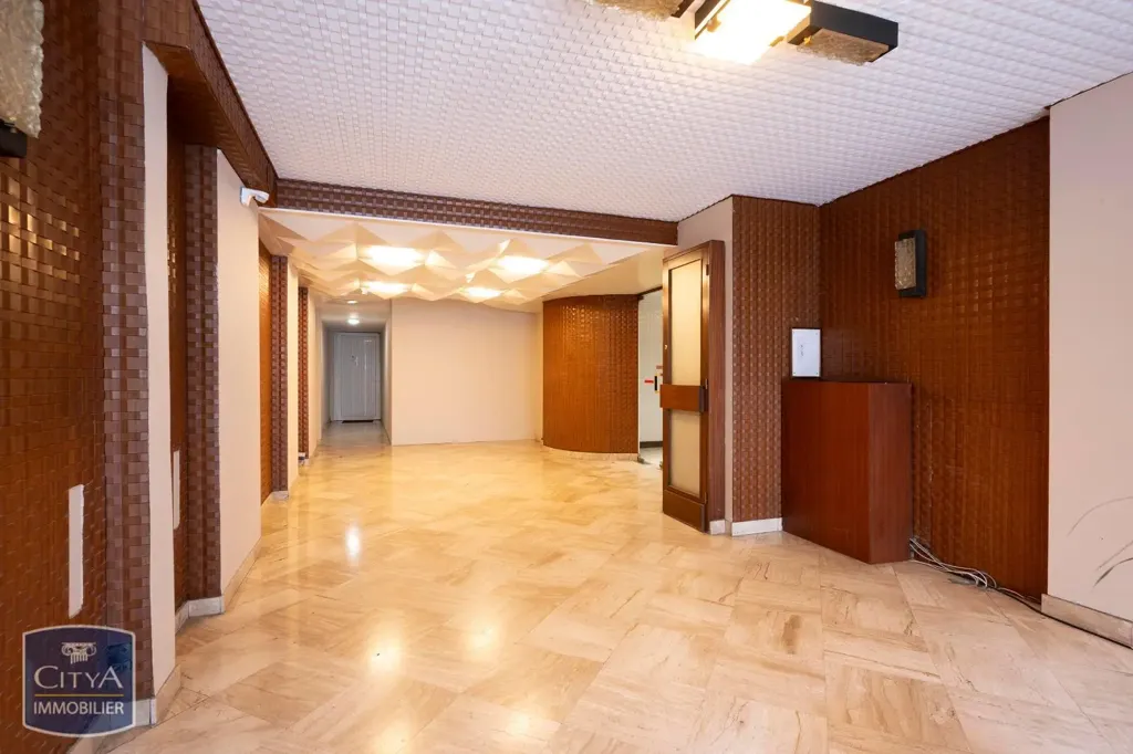Esik - City-Centre Flat with Balcony in Dax