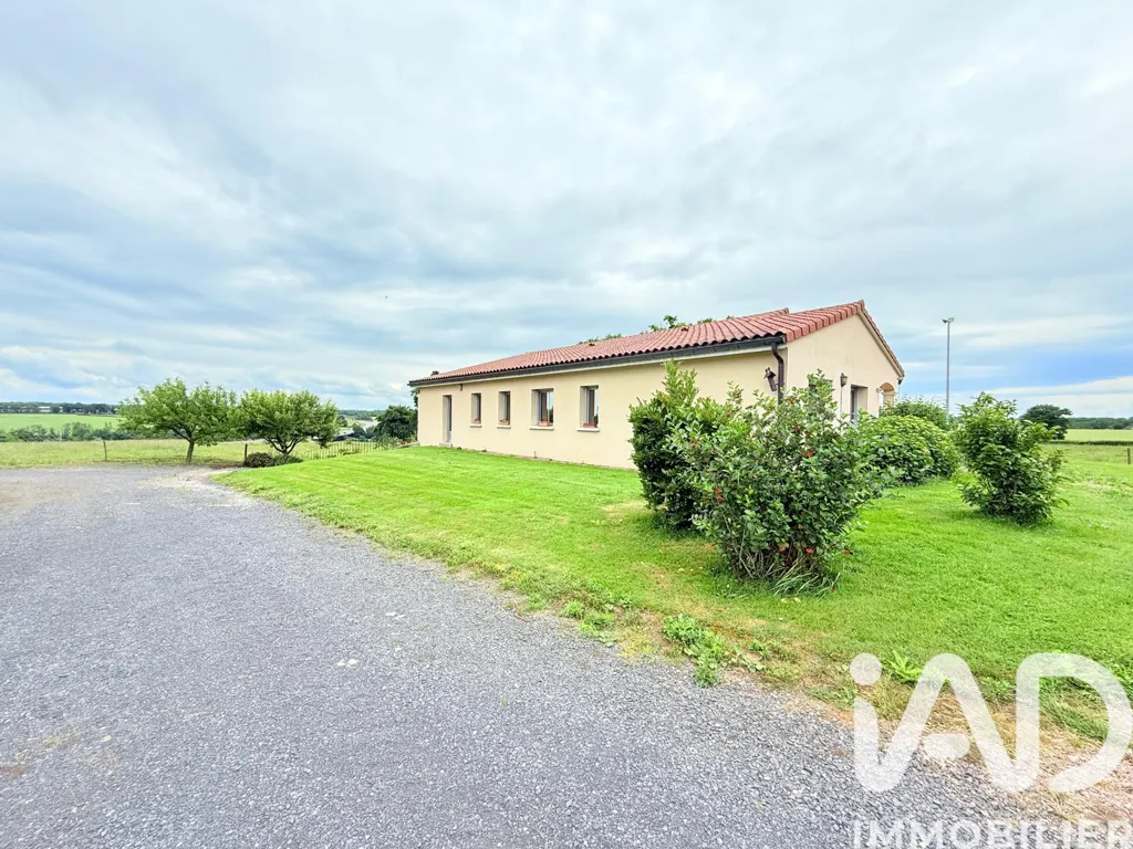 Exterior - Spacious House with Garden in Volesvres