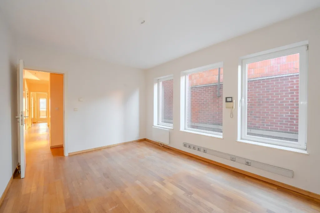 Pièces - Appartement de rez-de-chaussée avec terrasse en centre-ville