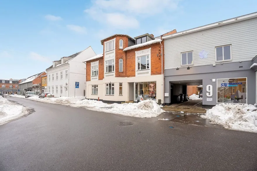 Välivaade - Mixed-Use Property with Retail on Vestergade, Haslev