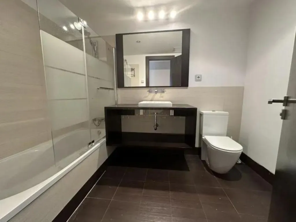 Salles de bain - Apartment with Golf Course Views in Benahavís