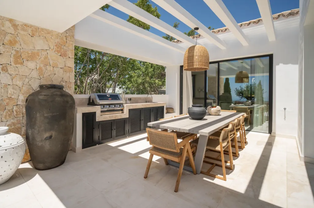Terrass - Modern Villa with Pool in Benahavís