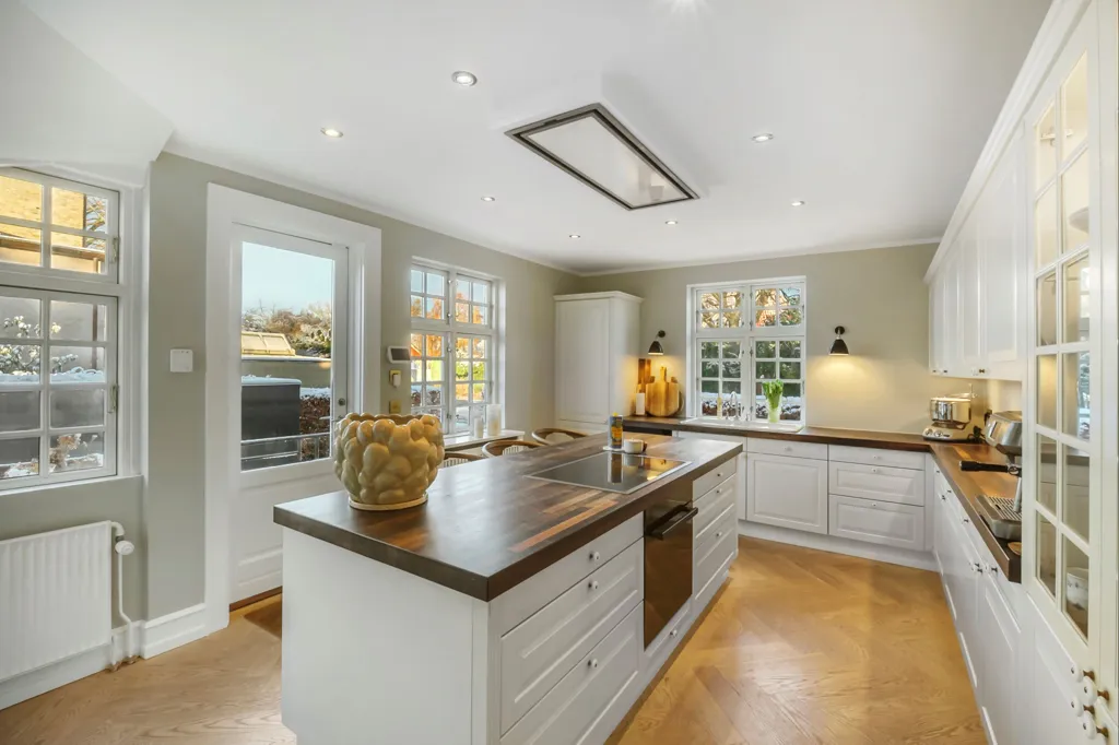 Cucina - 1919 Villa with Garden in Charlottenlund