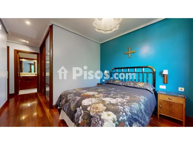 Bedrooms - Independent Villa with Private Pool in Gueñes