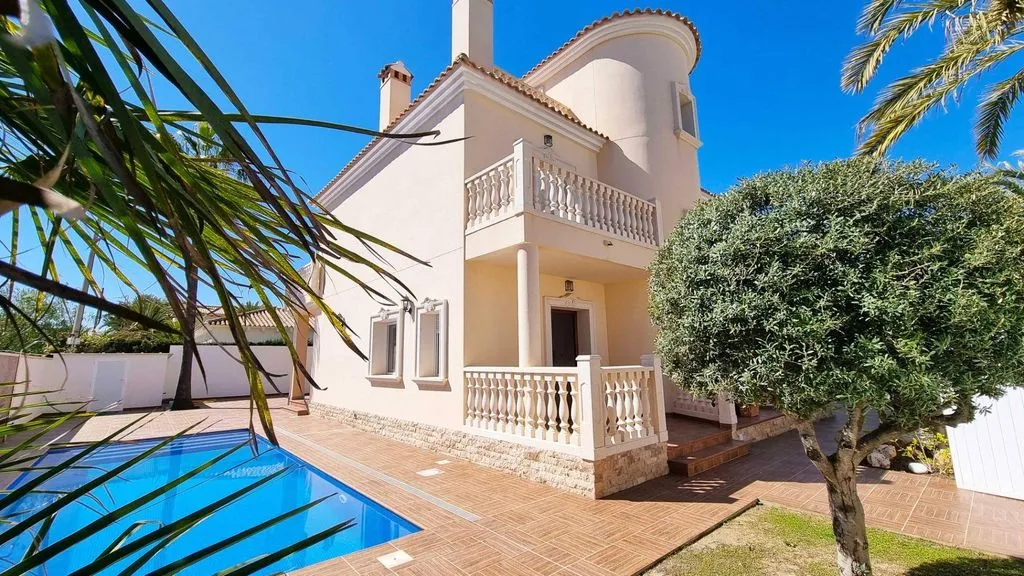 Piscina - Luxury Villa with Pool in Cabo Roig, Valencia