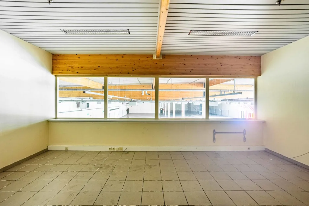Pièces - Bâtiment pour usage mixte avec parking à Geraardsbergen