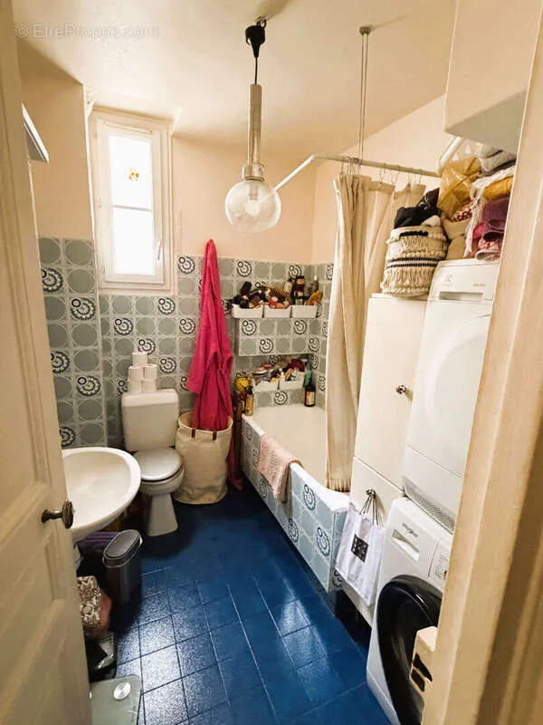 4-room apartment in Paris-10e