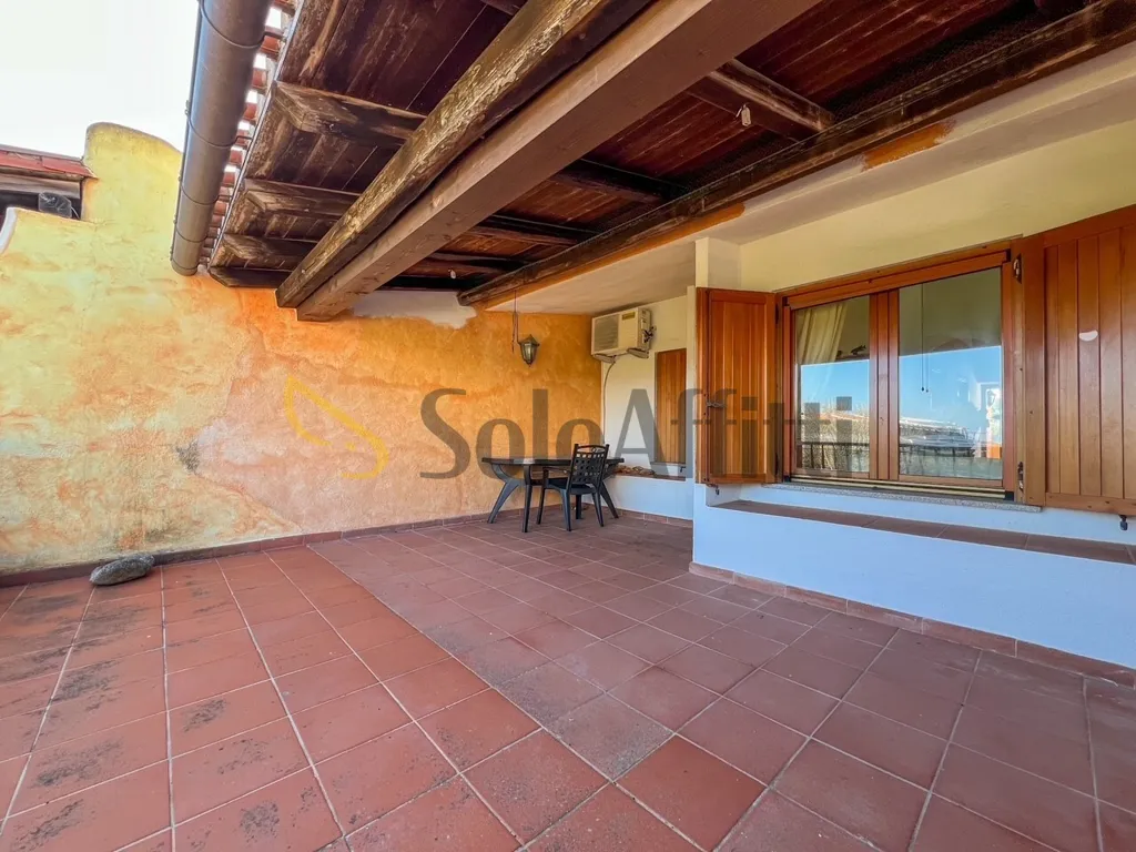 Terrasse - Trilocale with Terrace in Murta Maria
