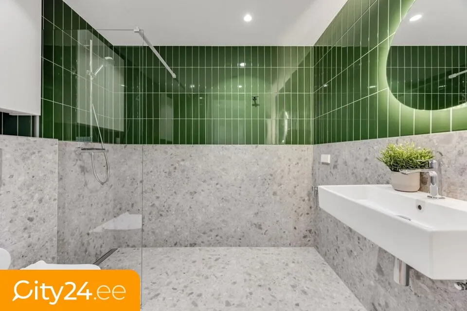 Salles de bain - Corner Apartment with Terrace in Marati Quarter