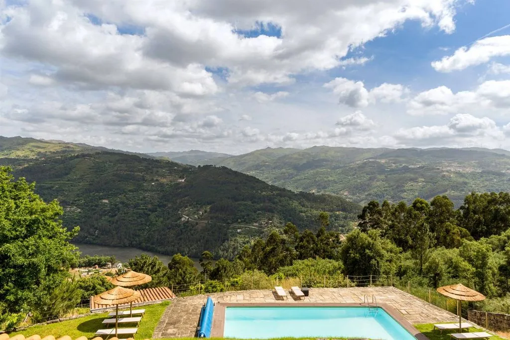 Piscine - Luxury Detached House with Extensive Land in Baião