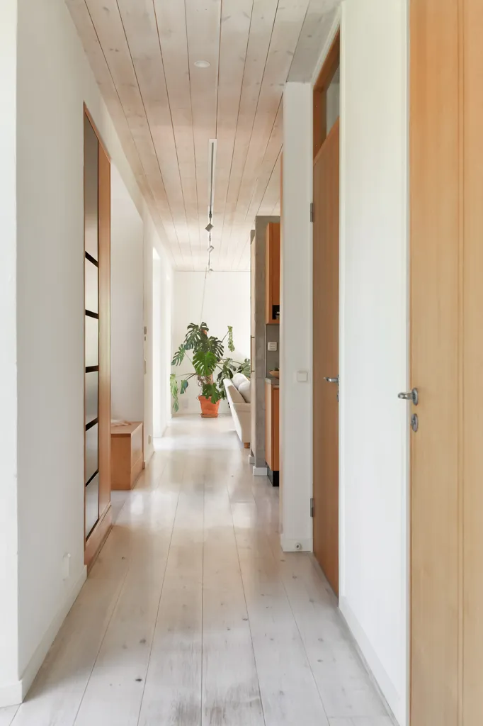 Esik - Charming Villa with Garden in Västerhejde