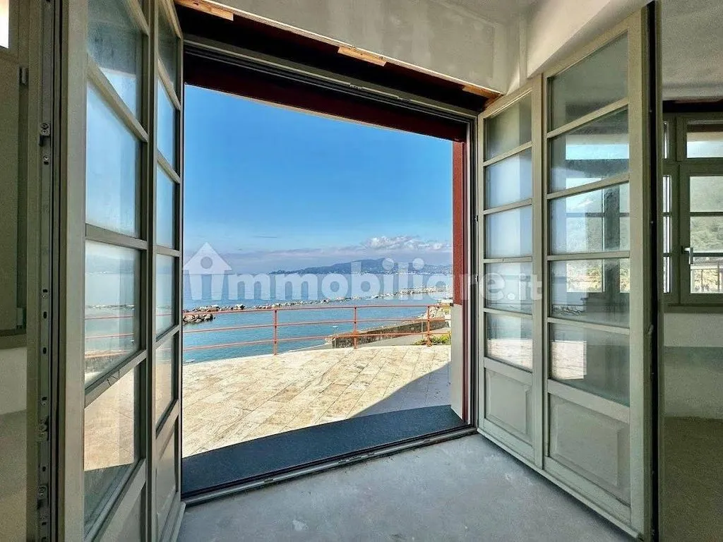 Pièces - Luxury Apartment with Sea View in Chiavari