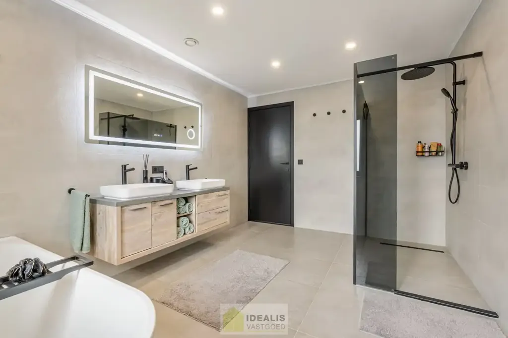 Bagni - Luxury Villa with Terrace in Overpelt