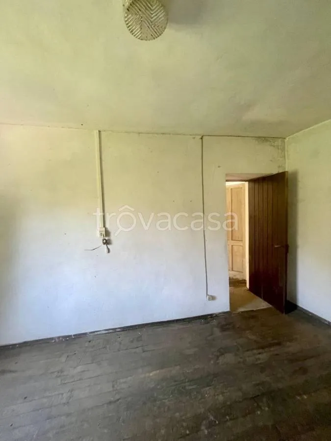 Toad - Rustic Property with Private Garden in Paesana