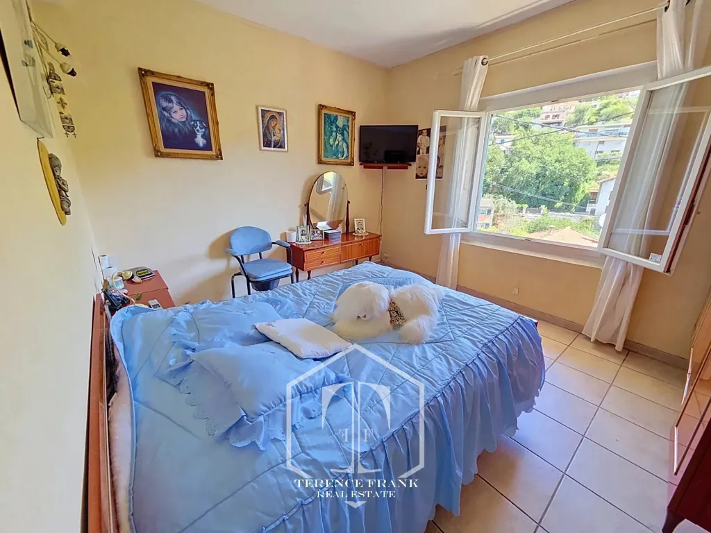Chambres - Appartement avec Piscine et Terrasse à Aspremont