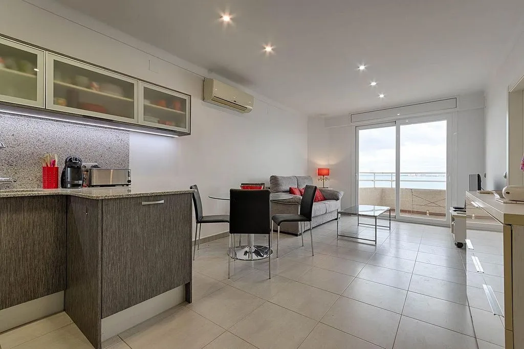 Cuisine - Seafront Apartment with Terrace in Roses