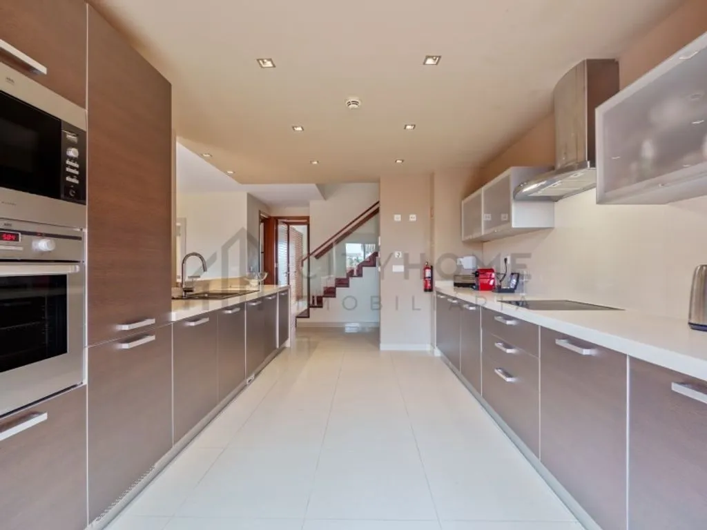 Cuisine - Luxury Penthouse Duplex at Amendoeira Golf Resort