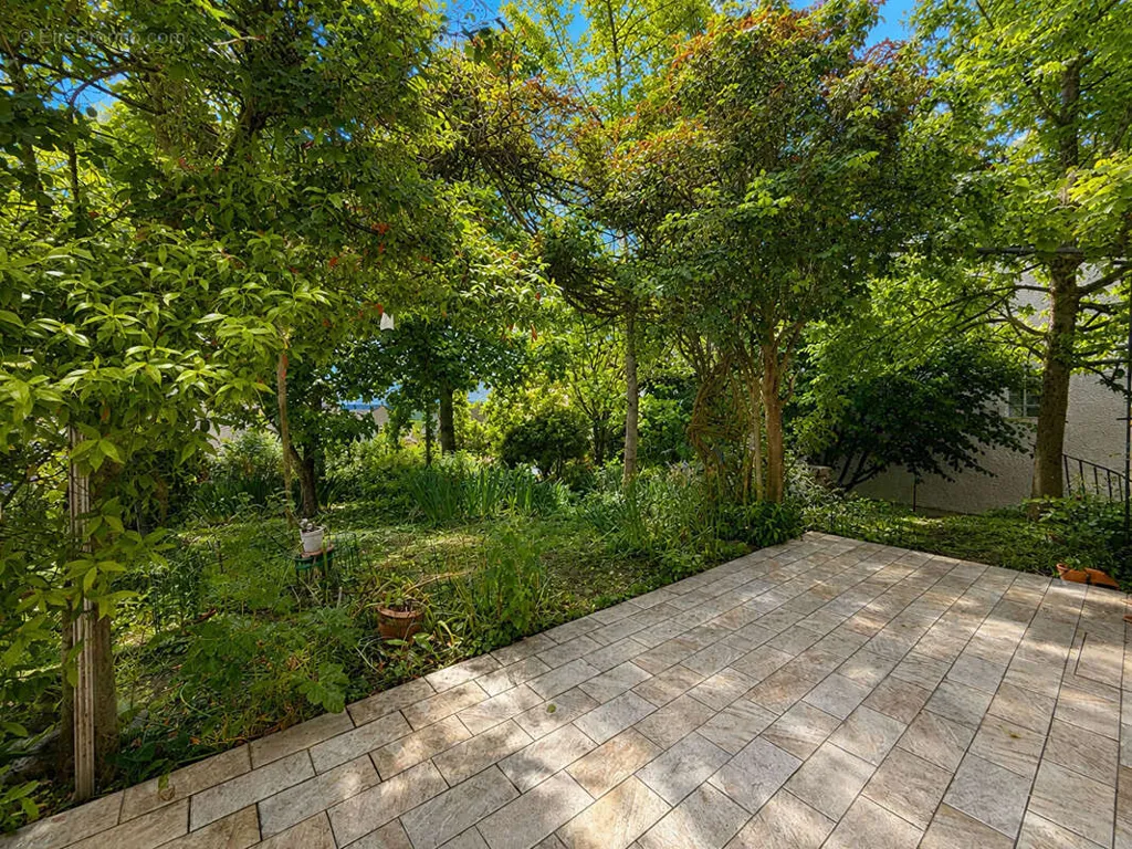 Jardin - Maison 6 pièces à Orgeval