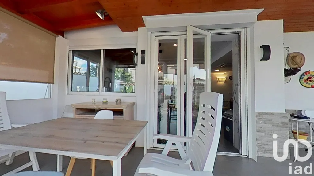 Terrass - Semi-Detached House with Solar Panels in Benicasim