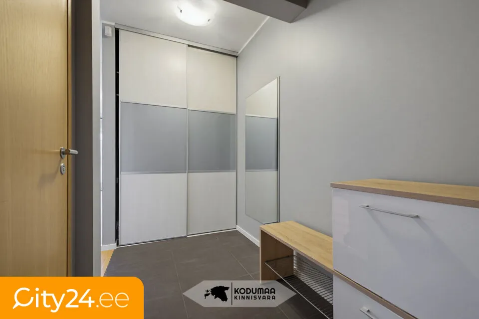 Esik - 3-Bedroom Flat with Garden View in Mustamäe