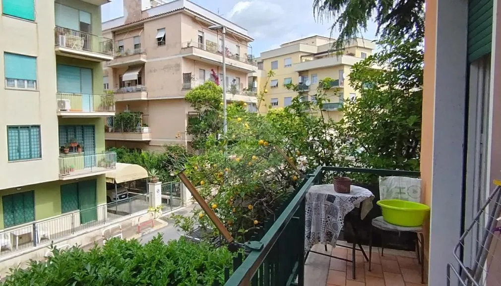 Balcone - Bright Two-Bedroom Apartment with Balconies in Boccea, Rome