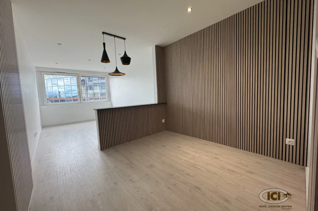 Esik - Studio with Tram Access in Annemasse