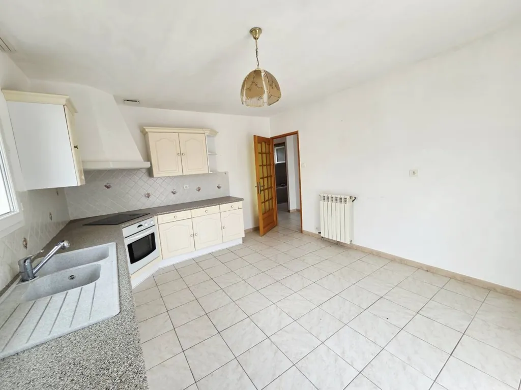 Köök - Villa with Double Garage in Saint-Marcel-sur-Aude