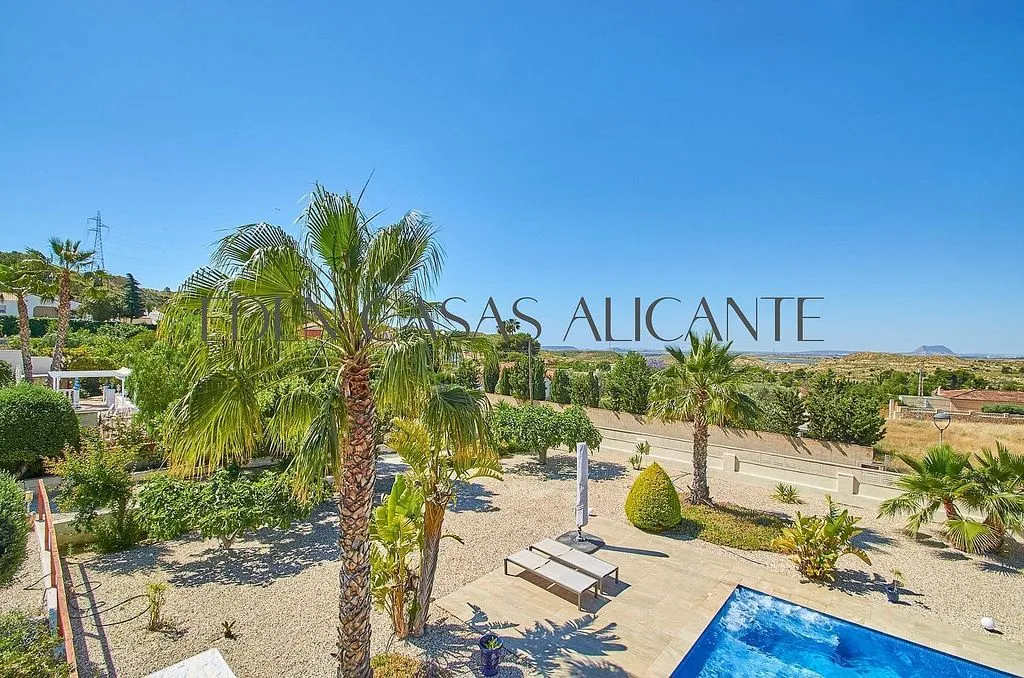 Piscine - Modern Chalet with Pool in Busot