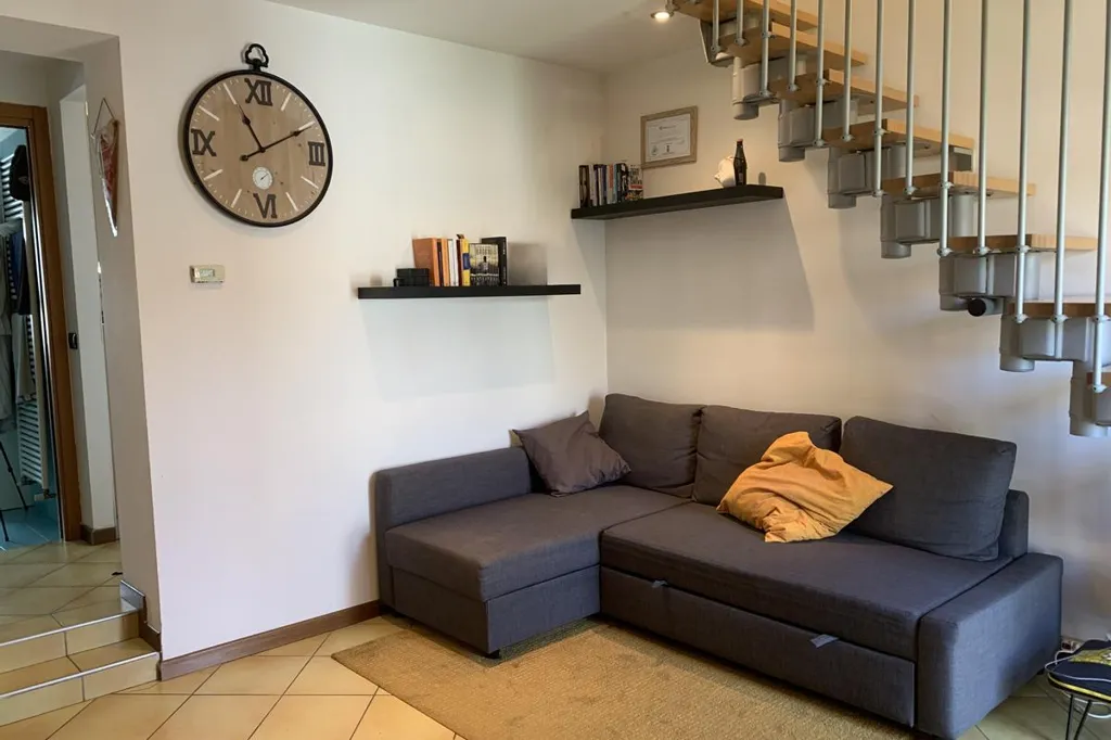 Living Room - Duplex Apartment with Balcony in Monza